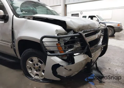 2013 Chevrolet Suburban 1500 Lt from USA, damaged, VIN 1GNSKJE75DR126751